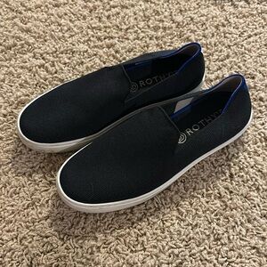 Black Rothy’s size 8. Good condition